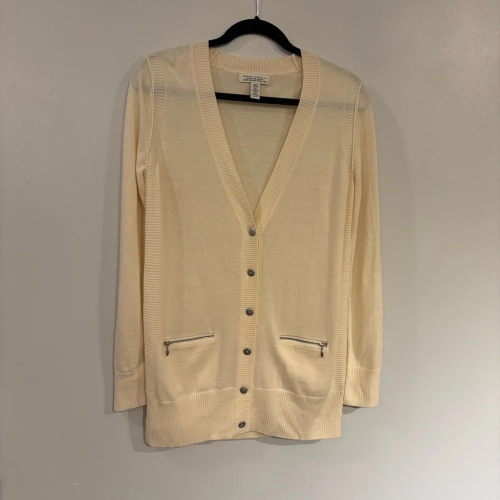 Banana Republic Merino Wool button front cardigan longer style extra fine wool - Picture 4 of 16